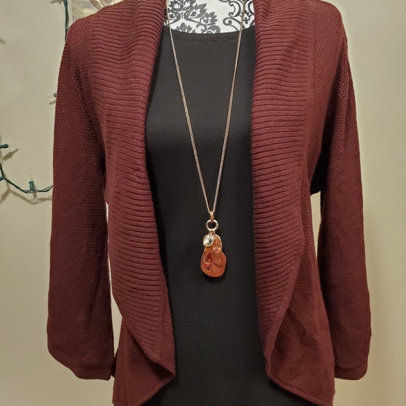 Sweater - Picture 5 of 8